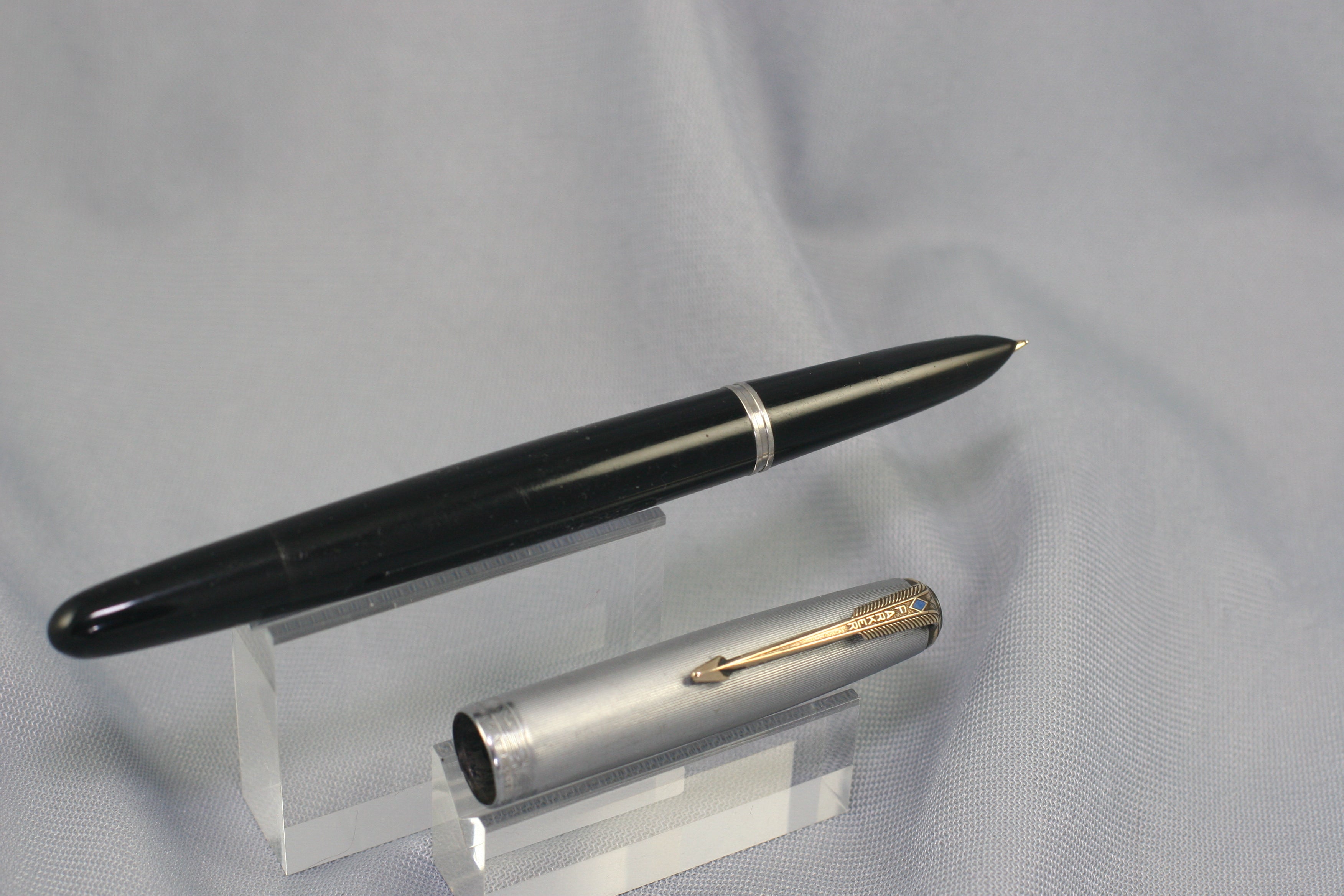 NEW IN STOCK * Parker 51 Vacumatic - Black - Sterling Silver - Restored And Working